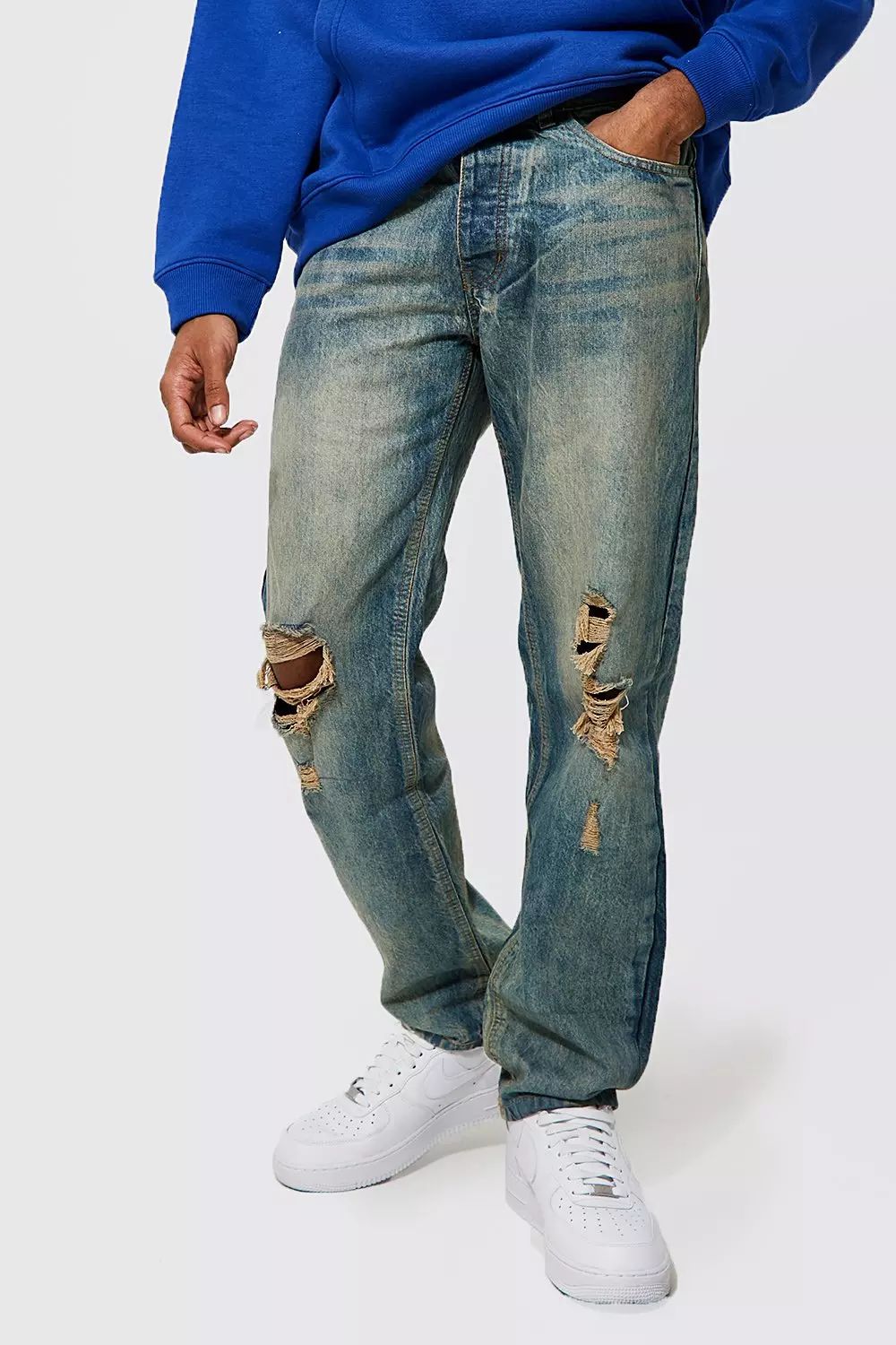 Loose fit distressed jeans fashion